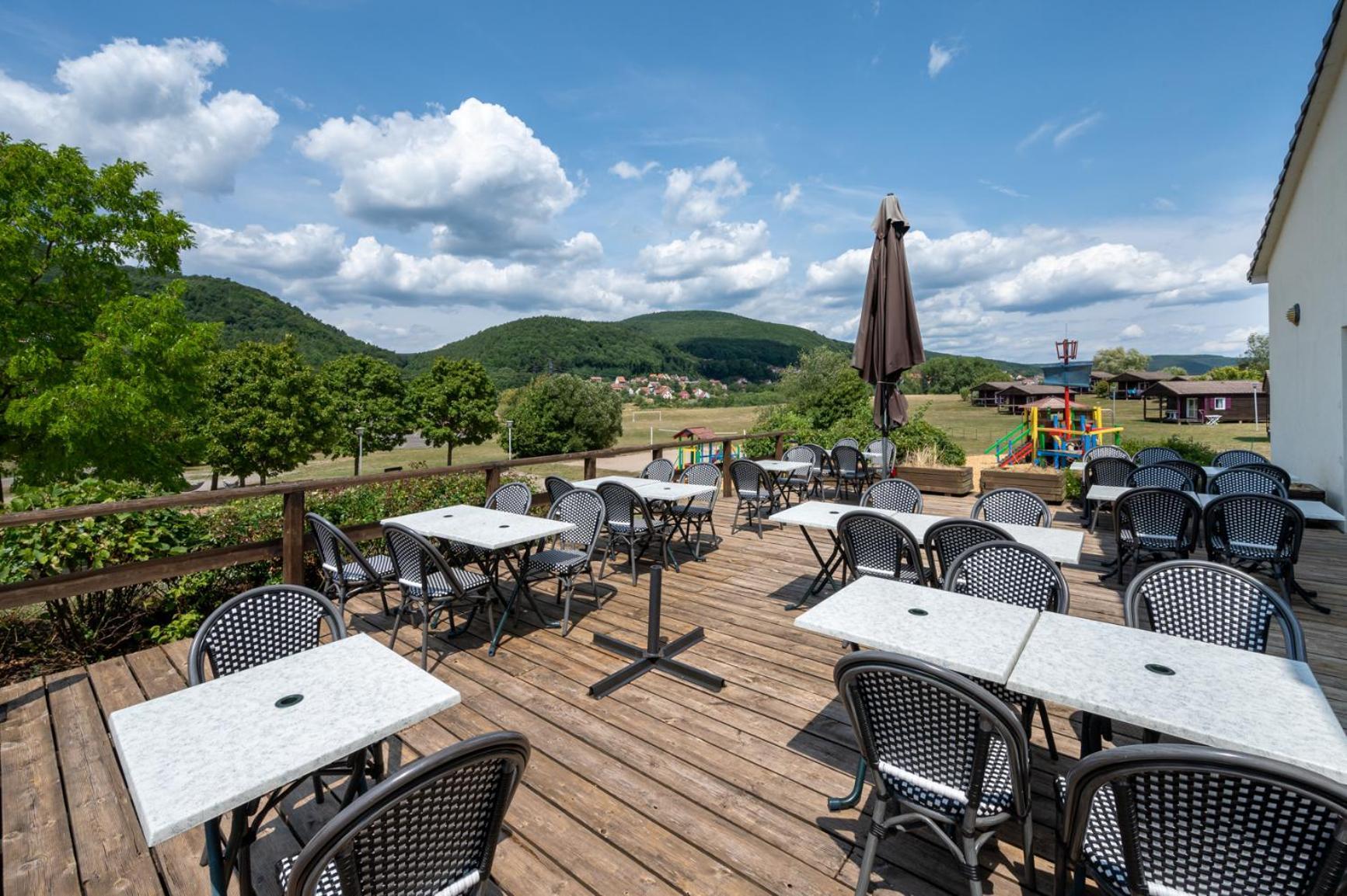 Camping Les Vosges Du Nord Oberbronn Dış mekan fotoğraf
