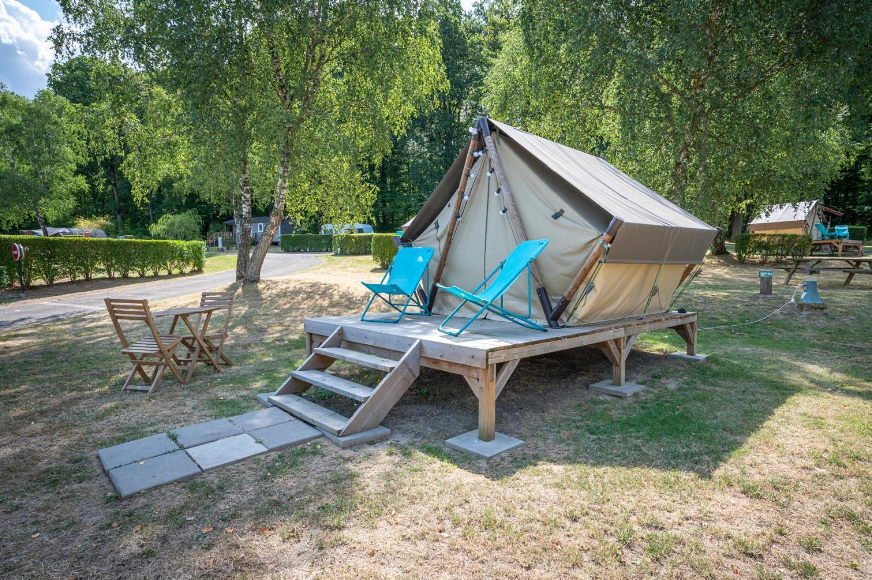Camping Les Vosges Du Nord Oberbronn Oda fotoğraf